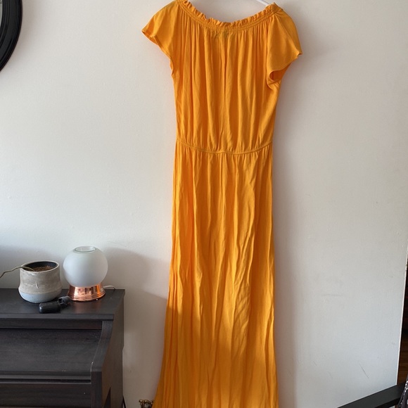 Dress - Picture 4 of 4